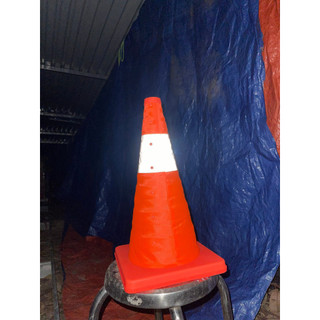 Cọc tiêu an toàn co rút 45cm phản quang bãi đỗ xe Rút gọn, Có đèn phát sáng, An toàn ban đêm, Cọc tiêu hình chóp