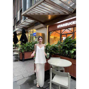 Set 3 chi tiết : áo linen hai dây form suông đính nút bọc sau + quần short linen + chân váy tơ mềm MyaHouse