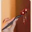WHX [Phong cách mới] Kẹp tóc hoa hồng đỏ bằng gỗ đàn hương Kẹp tóc cổ tua rua Phụ kiện tóc Trung Quốc mới Hạt mã não đỏ tự nhiên Vỏ sò biển hạt tròn