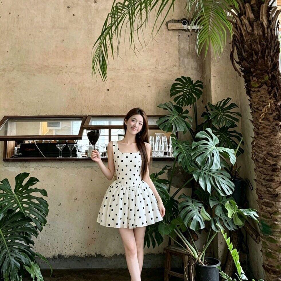 [Giảm giá 50%] Đầm đeo chấm bi màu trắng ngọt ngào phong cách mới dành cho nữ mùa hè Váy công chúa nhẹ nhàng Tính khí Váy ngắn chữ a eo hẹp