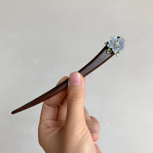 WHX Kẹp tóc gỗ đàn hương 13cm/15cm phong cách Trung Hoa, tua rua, lá lớn đỏ, dùng hàng ngày