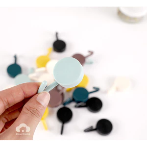Móc treo hoạt hình sáng tạo, liền mạch, đơn giản, trang trí cửa hiên, phòng khách, phòng trẻ em dễ thương.