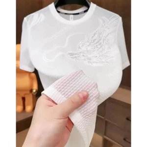Áo thun nam VN, phong cách mới mùa hè, sử dụng chất liệu lụa băng, thoáng khí khô nhanh, thiết kế ngắn tay, họa tiết độc đáo.