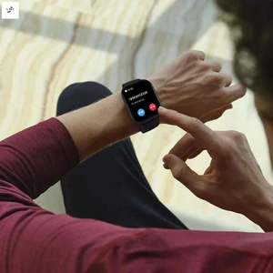 Đồng hồ thông minh tương thích Bluetooth với màn hình 2.01 inch Trải nghiệm thị giác trong suốt và sống động Thích hợp để chạy bộ đường dài