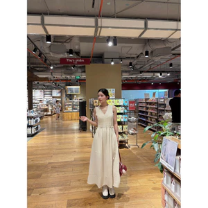 Đầm linen muối tiêu cổ V xếp li nhuyễn dáng maxi xoè dài có túi + dây cột eo MyaHouse