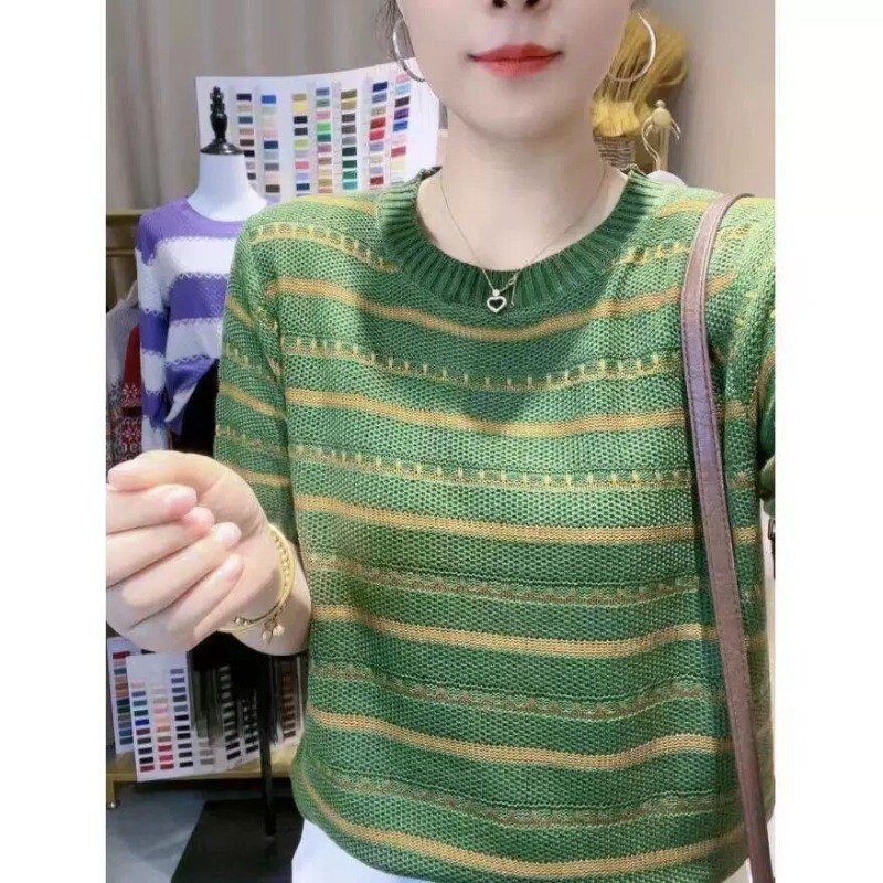 Áo thun ngắn tay sọc Áo sơ mi dệt kim mùa hè Phong cách mới Retro Thời trang dáng rộng mềm mại thoải mái cho nữ