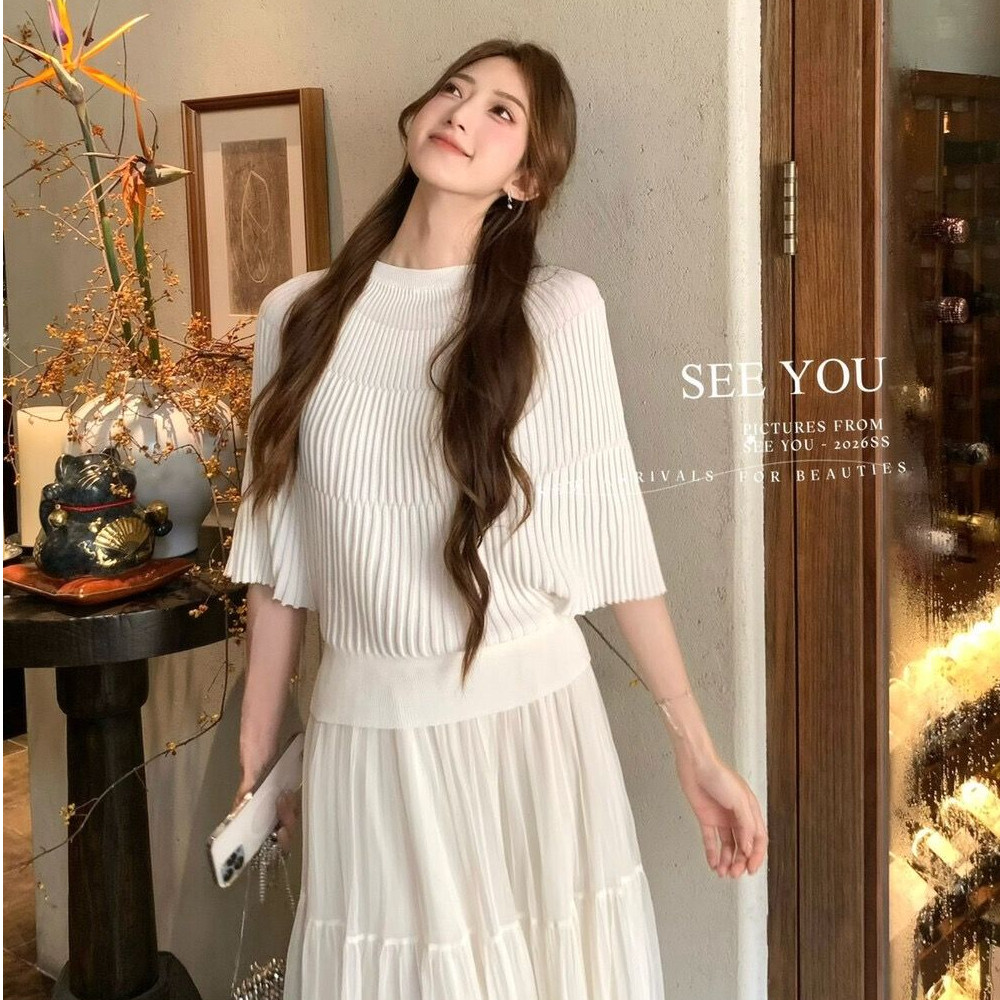 Áo sơ mi mỏng ôm body phong cách mới cho mùa hè, sang trọng và thời thượng