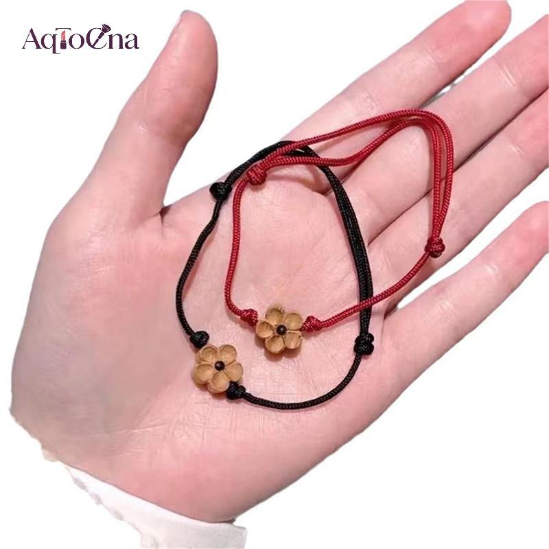 Vòng tay handmade từ gỗ hoa đào dành cho cặp đôi, phù hợp làm quà tặng hàng ngày