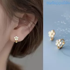 Unstop * Dainty Golden Daisy Ear Studs Trang sức thẩm mỹ Nhật Bản Bông tai nhẹ cho tai nhạy cảm và mặc công sở