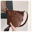 Túi Điện Thoại Di Động Nữ Messenger Đơn Giản Nhỏ Siêu Nhẹ Cao Cấp Niche Phù Hợp Với Tinh Tế Phong Cách Mới Xô Túi Nhỏ