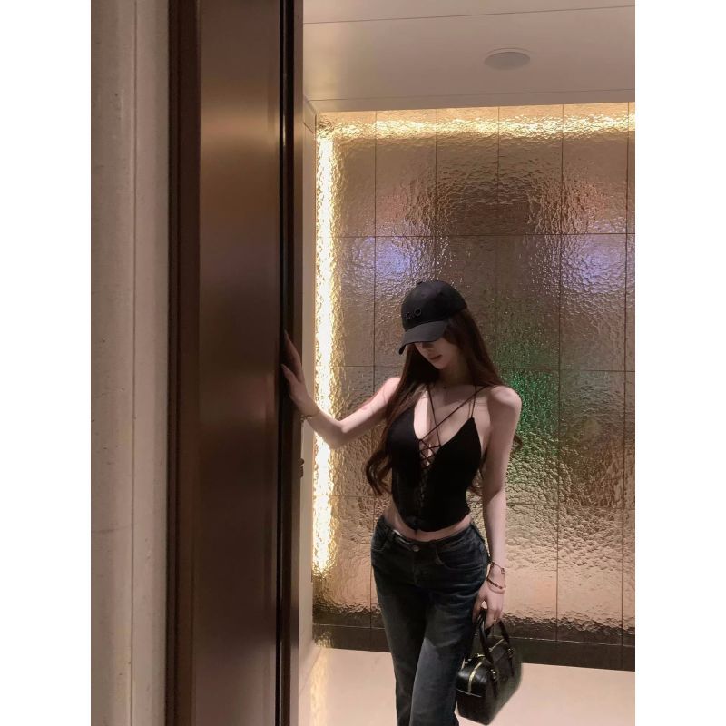 Áo yếm Nữ Mùa Hè Phong Cách Mới Nóng bỏng Phong Cách Cô Gái Dây Đeo Chữ Thập Rỗng Đan Slimfit Slimmer Nhìn Ngắn Phong CáchBên Trong Bên Ngoài Top