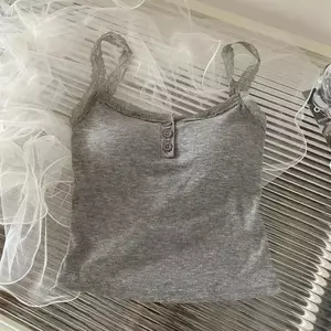 Màu Trơn Áo Vest Nữ Slim Với Ren Gợi Cảm Và Miếng Lót Ngực, Phù Hợp Làm Crop Tops Không Tay