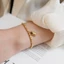 Vòng tay thanh vàng tối giản dành cho nữ - Thép titan mạ vàng 18K - Dây chuyền đính cườm lấp lánh quyến rũ vuông - Không trang trí có thể điều chỉnh Nhẹ - Mặc văn phòng & hàng ngày