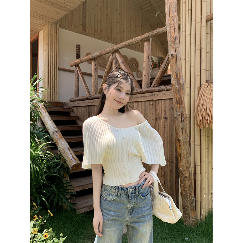 SUXI Áo thun nữ ngắn tay cổ chữ U màu trơn nhẹ nhàng, phù hợp mùa hè 260428