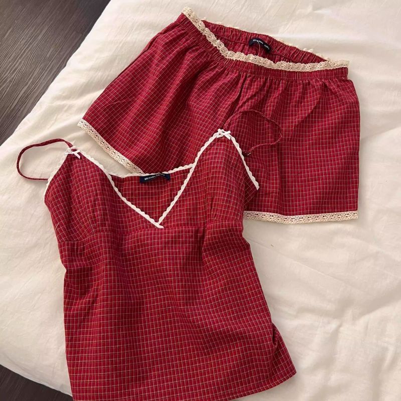 [Giảm giá 50%] Bộ đồ ngủ màu đỏ ngọt ngào phong cách Hàn Quốc, phù hợp cả mặc trong nhà lẫn đi ra ngoài