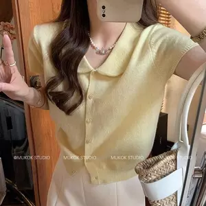 Áo dệt kim cổ búp bê phong cách Hàn Quốc, dễ thương nhẹ nhàng, phù hợp mùa hè với dáng vẻ thon gọn và trẻ trung.