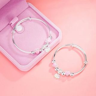 Vòng tay Hello Kitty điều chỉnh size, phù hợp làm quà tặng sinh nhật cho bé gái