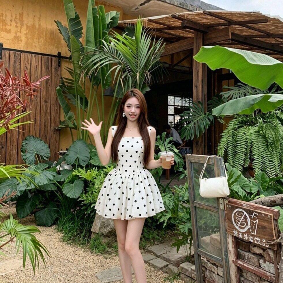[Giảm giá 50%] Đầm đeo chấm bi màu trắng ngọt ngào phong cách mới dành cho nữ mùa hè Váy công chúa nhẹ nhàng Tính khí Váy ngắn chữ a eo hẹp