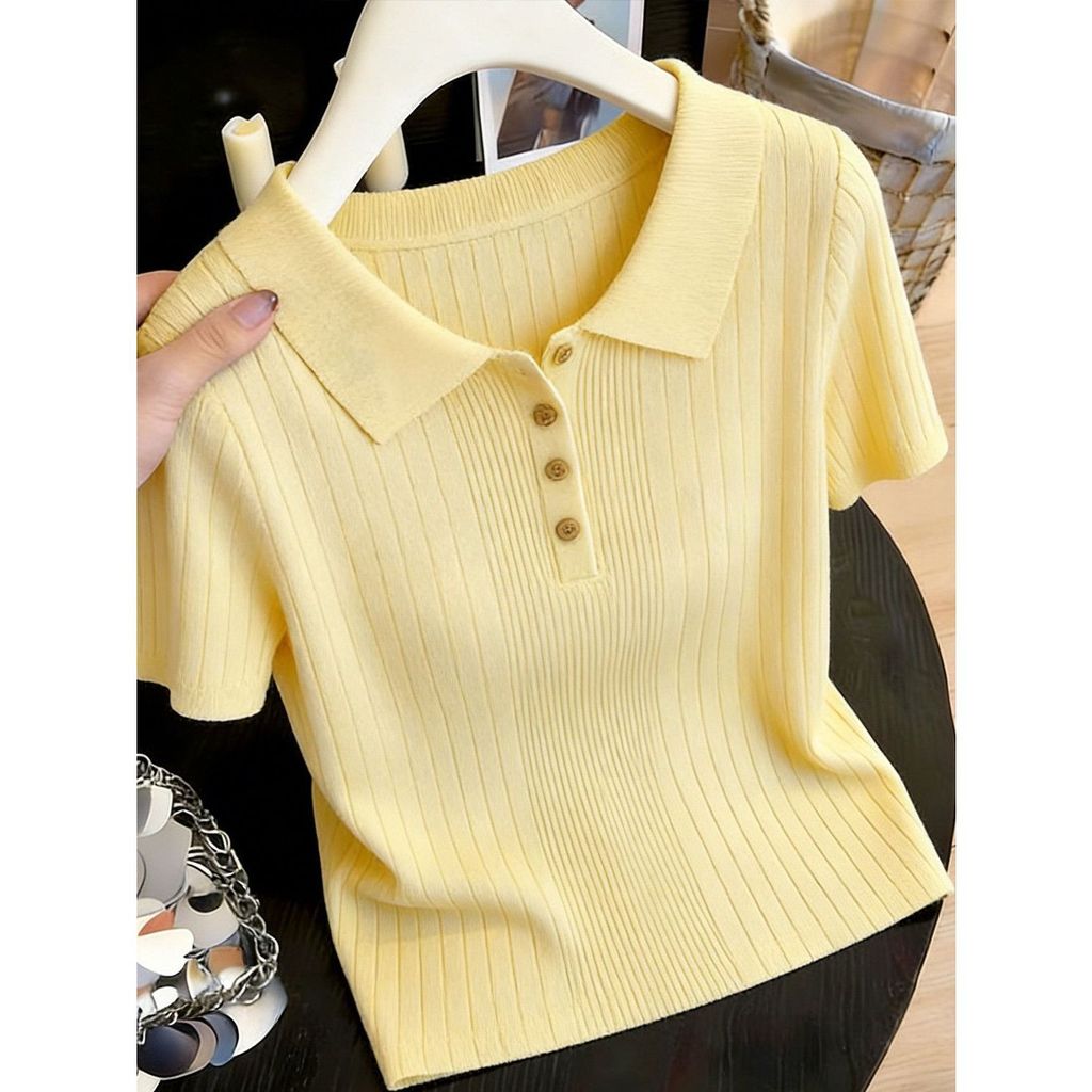 Áo len polo dệt kim phong cách nhẹ nhàng với nút kim loại và pit strip, tay ngắn, phù hợp mùa hè và đi lại
