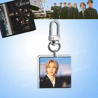 Móc khóa K-pop  mới – Chuyến du lịch thế giới 2026, album ARIRANG SWIM; các thành viên: Jungkook, Kim T