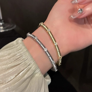 Vòng Tay Chải Rỗng Zircon Bốn Lá Vòng Tay Cỏ Ba Lá Cho Người Phụ Nữ Nhẹ Sang Trọng Cao Cấp Phong Cách Cung Điện Cổ Điển Tinh Tế Thủ Công Mở Vòng Tay Có Thể Điều Chỉnh