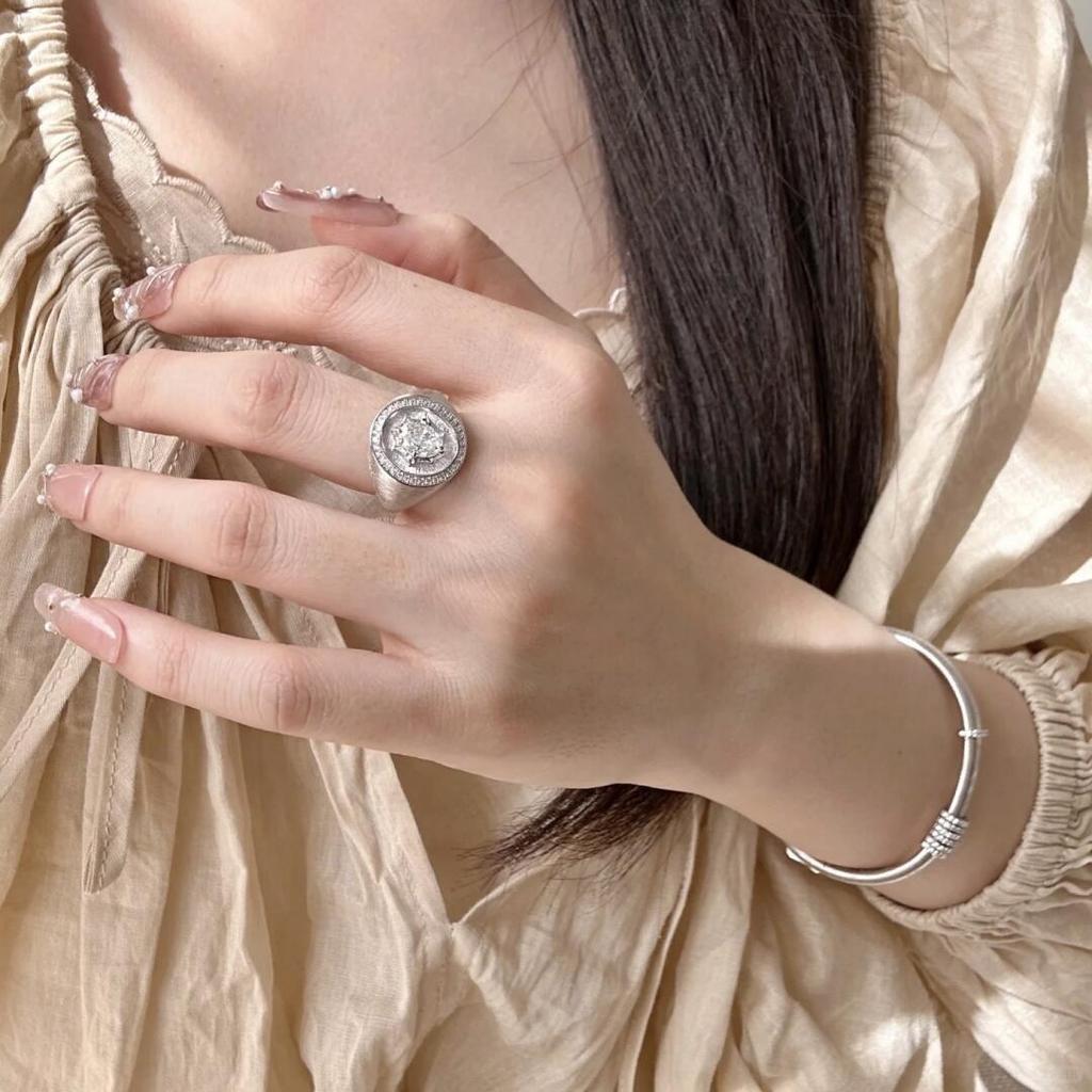 Tính khí cổ điển Trung Quốc mới chải bạc đầy đủ kim cương zircon ngôi sao cá tính đa năng nhẫn nữ