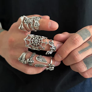 Bộ Nhẫn Gothic Nam 10 Chiếc - Vintage Mạ Bạc - Skull Spider Web Bat Motifs - Kết Cấu Có Thể Xếp Chồng Lên Nhau - Thích Ứng Toàn Cầu