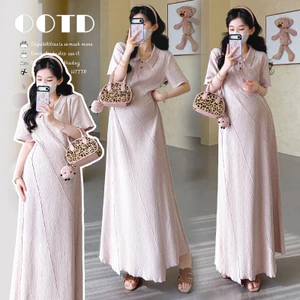 Trang phục bà bầu Váy dài đơn giản họa tiết mùa hè