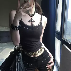 Hot Stamping Màu sắc tương phản Áo yếm ngắn Slim-fit Slimmer Look Top Women