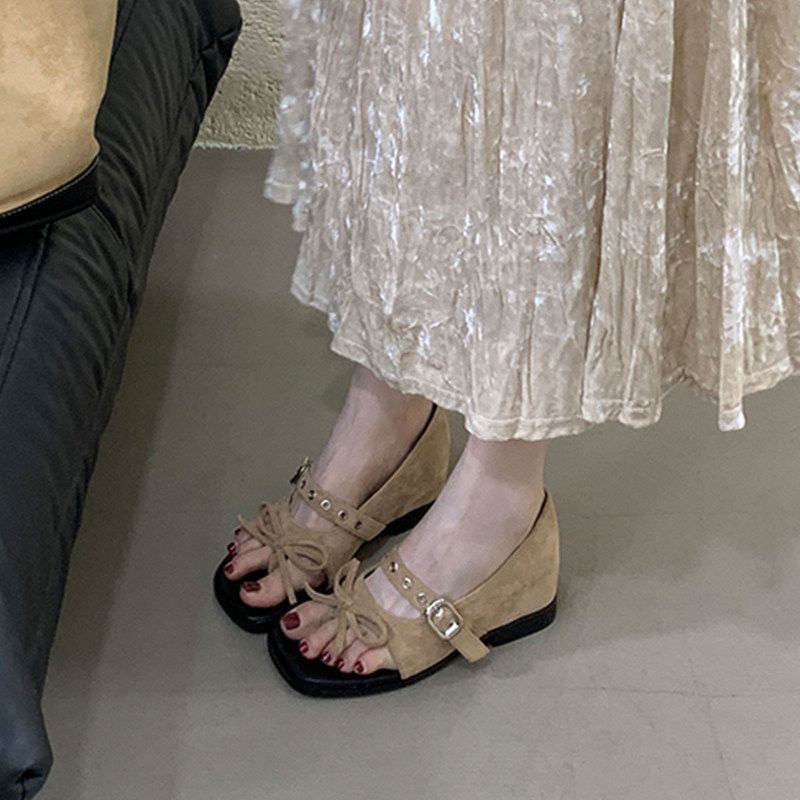 ✨Spot】Giày sandal nữ Kiểu Hàn Tối giản Đế nâng cao 5cm/ 2026 Dễ phối đồ Đế êm Không mỏi chân