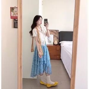 Váy bánh hoa màu xanh Pháp Váy nhiều lớp không đều Phong cách nhẹ nhàng Váy dài eo cao