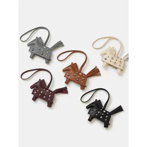 Cổ Điển Bán Chạy Willow Nail Pony Mặt Dây Da Thật Chính Hãng Khâu Tay Hợp Thời Trang Phụ Kiện