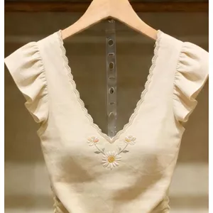 Áo sơ mi nữ hotgirl style màu đào, cổ chữ V xù, tay bay - Phong cách mới cho xuân hè