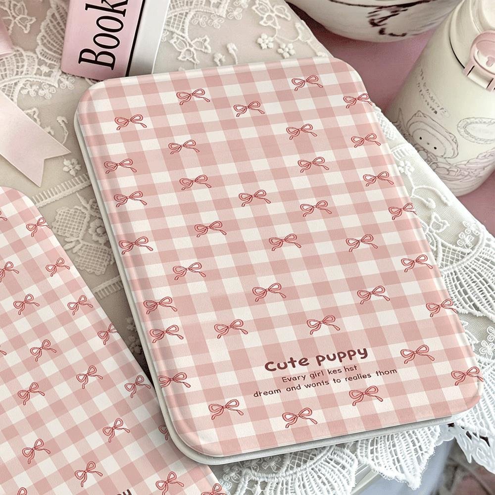 Gương gấp kẻ caro hồng nhạt và nơ thiết kế nữ tính ngọt ngào