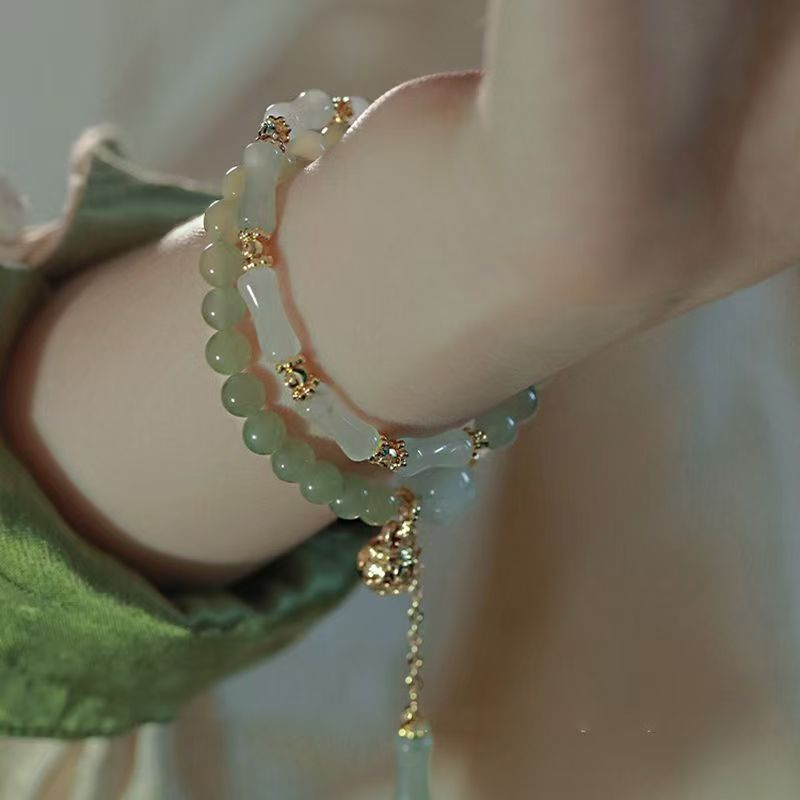 Vòng tay hạt tre chalcedony tinh tế dành cho nữ