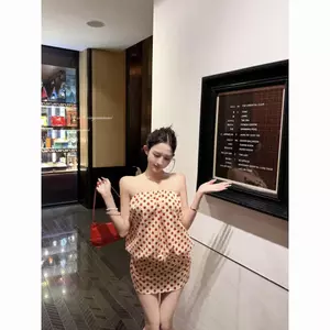 Pure Desire Style Red Polka Dot Tube Top Dress Nữ Mùa hè Hot Girl Tính khí Váy hông Ôm hơn Nhìn đẹp Trượt tuyết quây