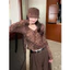 MR [Phương pháp phiên bản gốc] Áo thun dài tay cổ chữ V màu cà phê cổ điển dành cho nữ mùa thu sang trọng giảm tuổi dáng ôm hơn trông nóng bỏng26042806