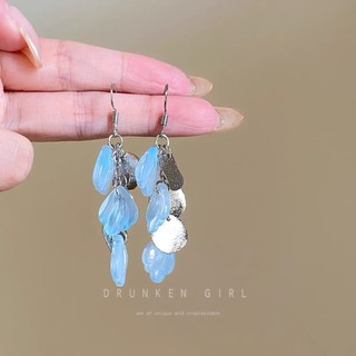 Bông tai ngọc trai cao cấp với họa tiết hoa tươi sáng, phù hợp cho mùa xuân và hè