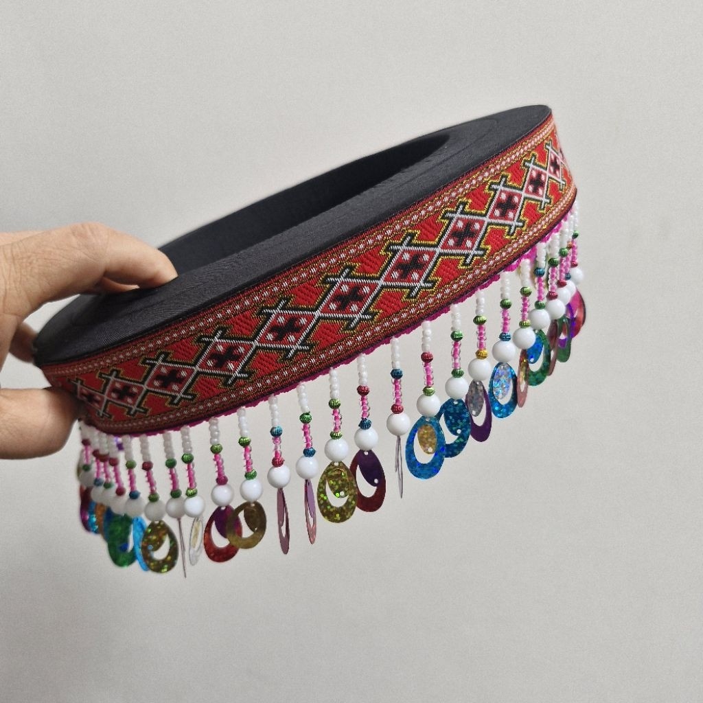 Mũ dân tộc Hmông bản 4cm, cốt bằng xốp nhẹ, dùng để biểu diễn văn nghệ, đạo cụ phụ kiện Nguyễn Nhật