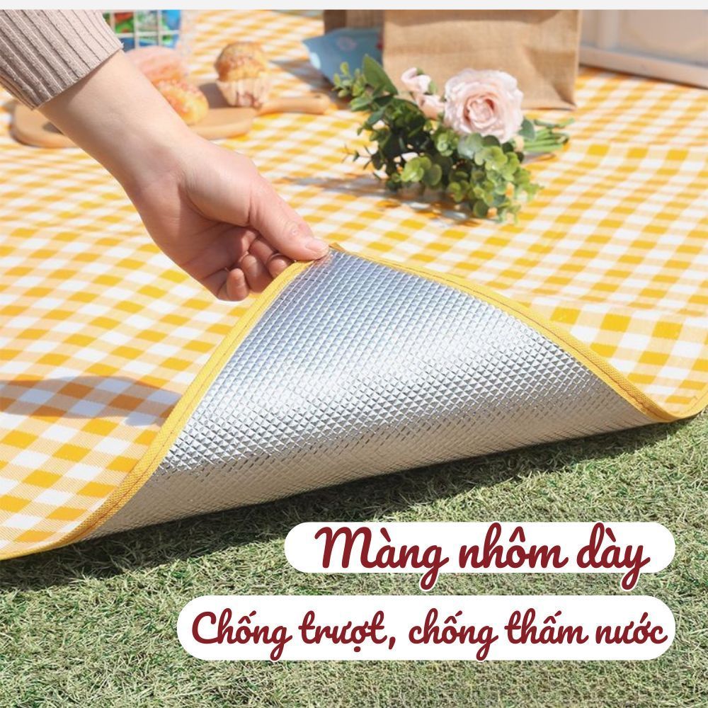 Thảm Picnic Caro Màng Nhôm Đáy Chống Nước, Thảm Dã Ngoại Gấp Gọn Cho Đi Biển Cắm Trại