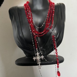Dây chuyền pha lê đỏ đa tầng tua rua hình chữ thập, thoáng mát dành cho girls