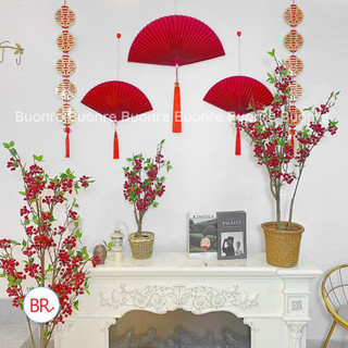 [Tết 2026] Set 3 Quạt Giấy Đỏ Kèm Tua Rua Ngọc – Decor Trang Trí Nhà Cửa, Quán Cafe, Lớp Học, Background Chụp Ảnh ANGI