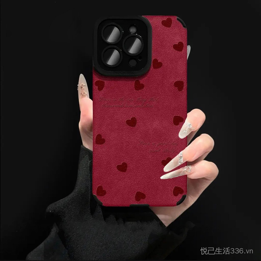 Rượu Vang Đỏ Trái Tim Tình Yêu Da Thích Hợp Cho 17 Vỏ Điện Thoại iPhone16promax Nữ Mùa Thu Đông Vòng Tay Bao Gồm Tất Cả