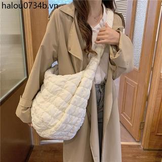 Túi Nữ Thu Đông Dạo Phố Mây Xếp Ly Túi Lớn Độc Đáo Niche Kim Cương Dung Tích Lớn Túi Bánh Bao Retro Túi Messenger