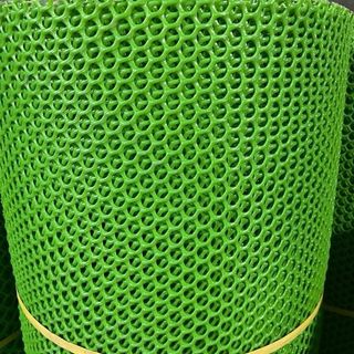 Lưới mắt cáo xanh đen cao 1M dài 50M ( hàng đẹp) lưới mỏng dẻo. Lưới có ô 1cm, dùng để chăn nuôi gà vịt,  HCM ship rẻ