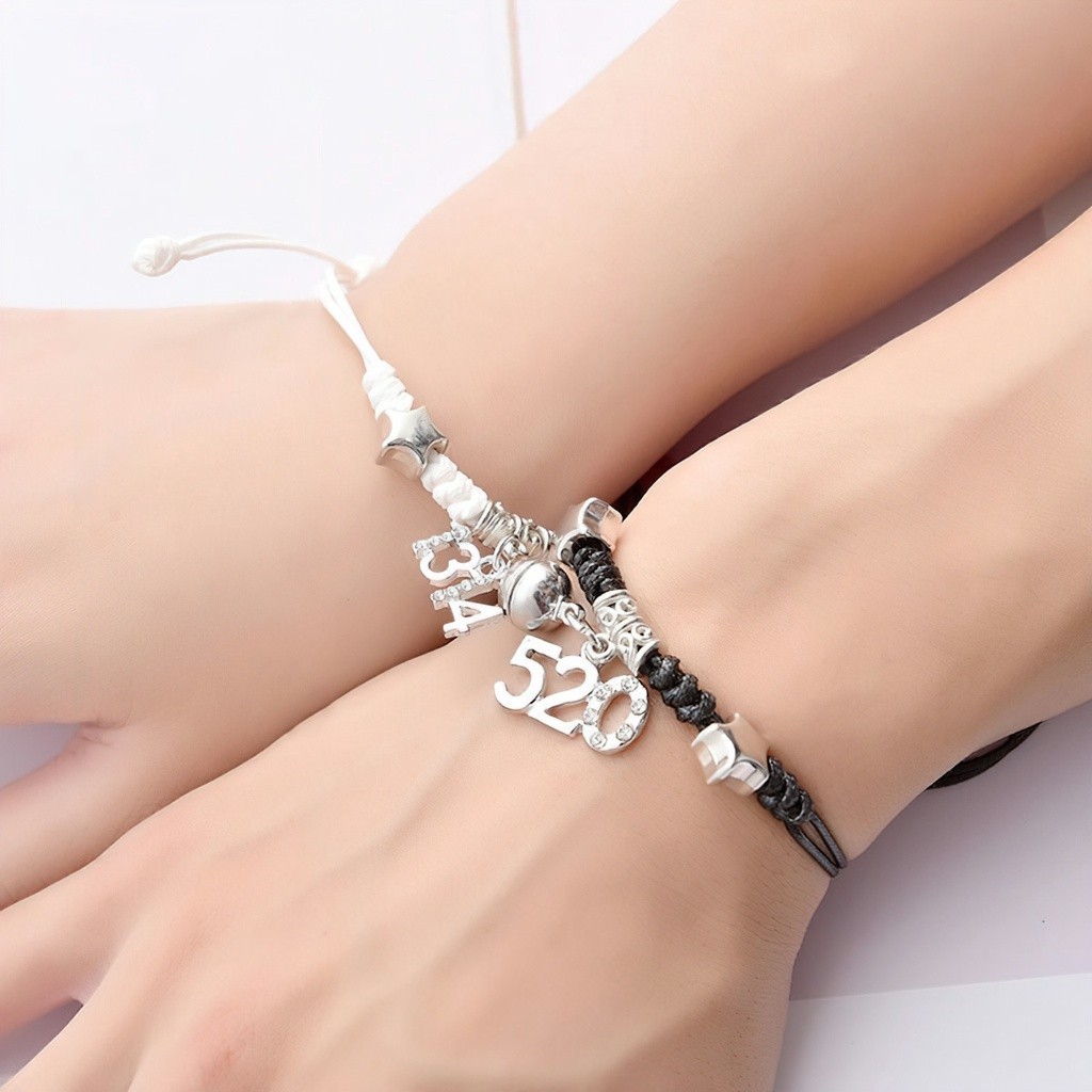 M7 Set 2 vòng tay  nam châm dạ quang cho cặp đôi MALAN