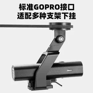 Đèn pin đường núi cho xe đạp có giá đỡ cố định và khóa kẹp chắc chắn, thuận tiện khi đi đêm