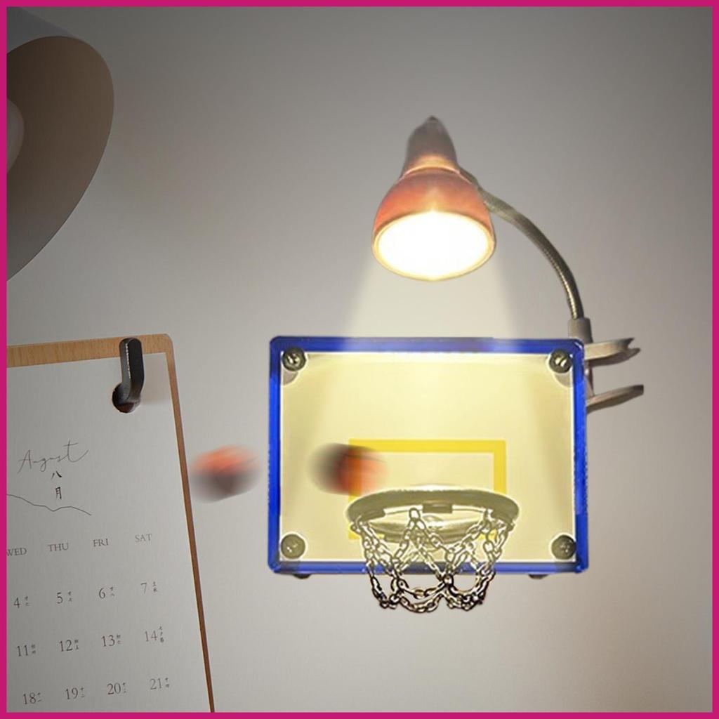 Bộ đèn ngủ hình bóng rổ với 3 quả bóng LED chiếu sáng, phù hợp cho bé trai