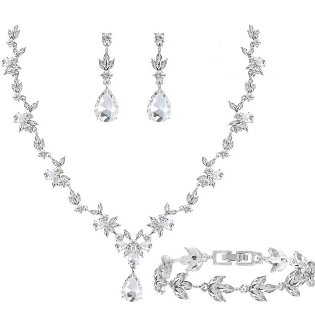 Cô Dâu Vòng Cổ và Bông Tai Kim Cương - Bộ Trang Sức Sang Trọng