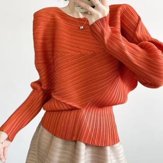 Miyake Áo Sơ Mi Xếp Ly Mới Mẻ, Form Ôm Tạo Eo Thon Gọn